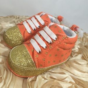 Limited Too Sz 3-6 months star baby shoes 🍍🌸🍍